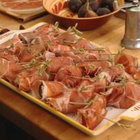 FIGS WRAPPED IN PROSCIUTTO WITH GORGONZOLA AND BRIE