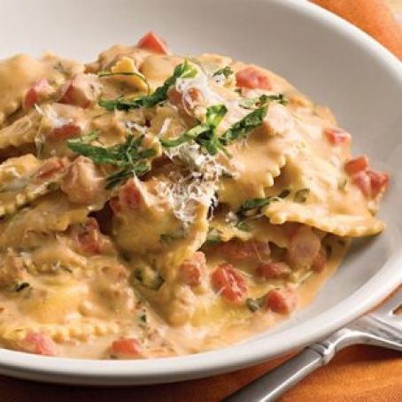 Tuscan-Pasta with Tomato-Basil Cream