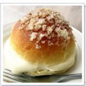 Vanilla Cream-Filled Brioche