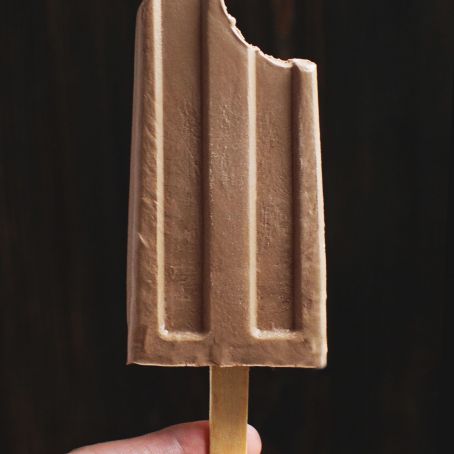 Easy Low-Carb Fudge Popsicles