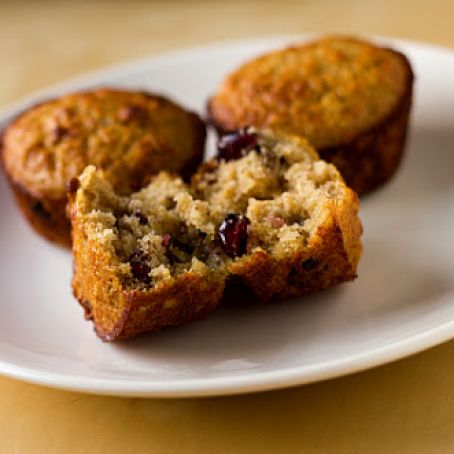 email OATMEAL MUFFINS WITH DATES, CRANBERRIES AND PECANS