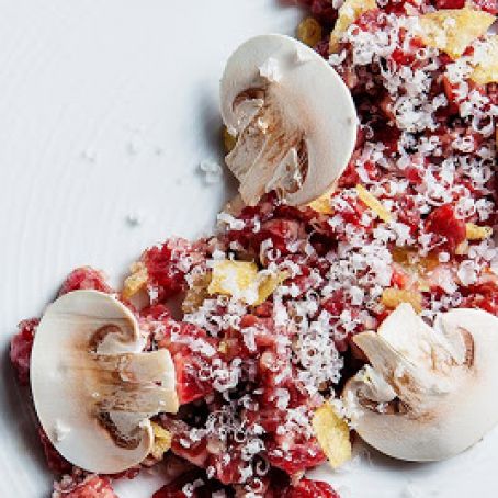 Steak Tartare with potato chips & fish sauce