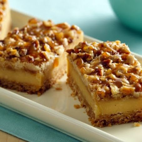 Praline Crumb Caramel Cheesecake Bars