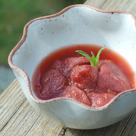 Vanilla Cardamom Strawberry Compote