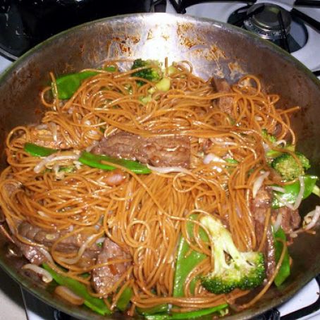 Lo Mein with Flank Steak, Broccoli and Snow Peas