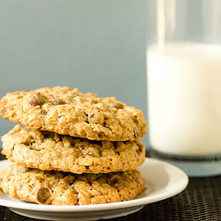 Salted Espresso Oatmeal Chocolate Chip Cookies