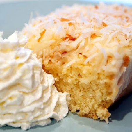 Coconut Cream Cake (talkchowplayhouse)