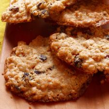 Chewy Oatmeal Raisin
