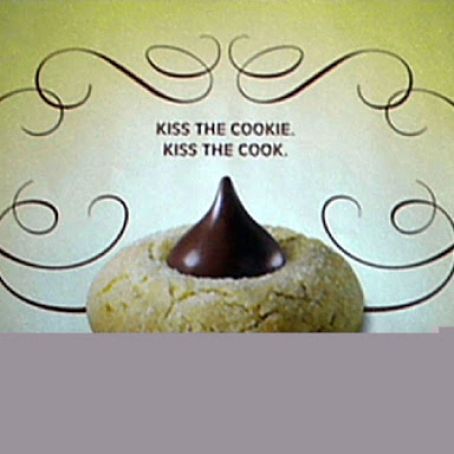 KISSES PEANUT BUTTER BLOSSOMS