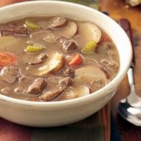 Slow Cooker Hearty Steak and Tater Soup