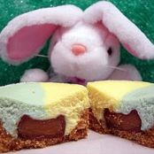 Mini Easter Cheesecakes with Chocolate Caramel Surprise