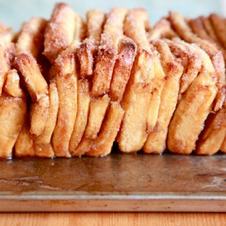 Cinnamon Sugar Pull-Apart Bread