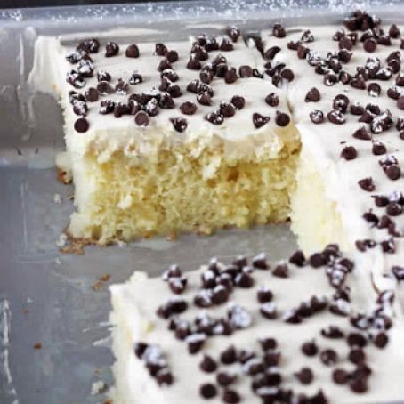 Cannoli Poke Cake