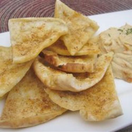 Pita Chips with Mascarpone-Chive Dipping Sauce
