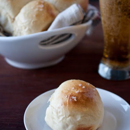 Hefeweizen Honey Rolls