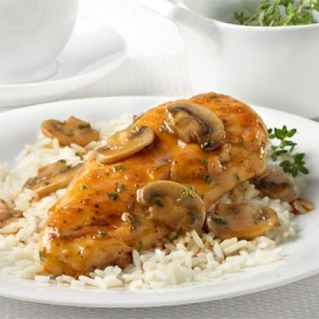 Swanson®’s Chicken with Wine & Onion Sauce