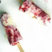 STRAWBERRY VANILLA SWIRLED FROZEN POPS