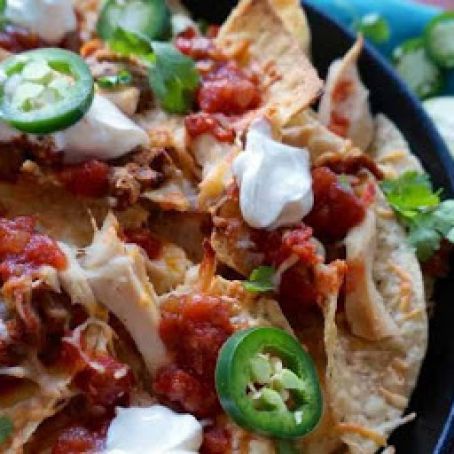 Cast-Iron Chicken Nachos