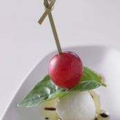 Appetizer Bite - Mozzarella, Basil & Tomatoes