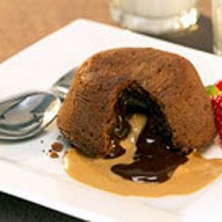 Peanut Butter Molten Chocolate Cakes