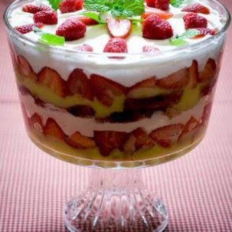 Easy Strawberry Trifle