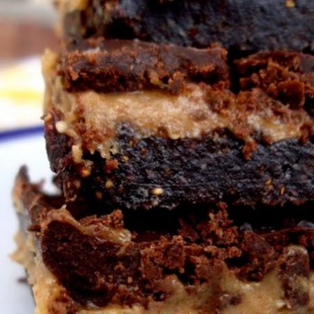 CHOCOLATE COFFEE CARAMEL BARS {paleo}