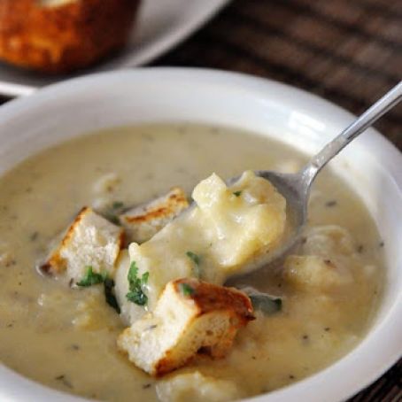 Roasted Cauliflower and White Cheddar Soup