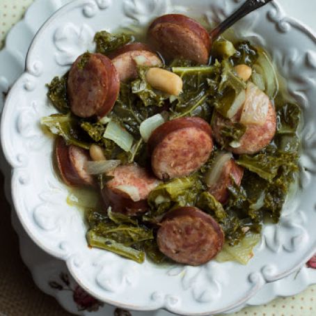 Slow Cooker Kielbasa Soup with Kale and White Beans