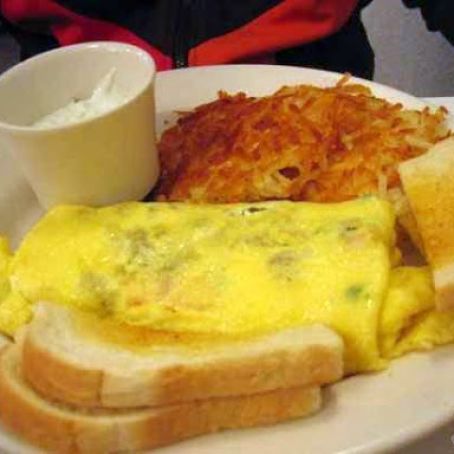 Fluffy Diner Style Ham and Cheese Omelet
