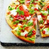 Prosciutto and arugula pizza