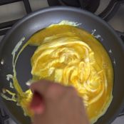 Fluffy Olive Oil Scrambled Eggs