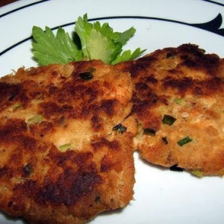 Salmon Cakes With Lemon-Herb Mayonnaise