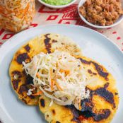 Pupusas con Cortido