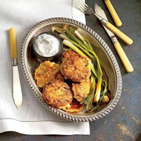Salmon Croquettes with Dill Sauce