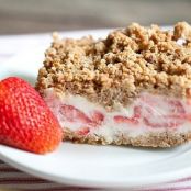 Frozen Strawberry Crunch Cake