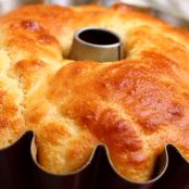 Cheesy Bundt Bread