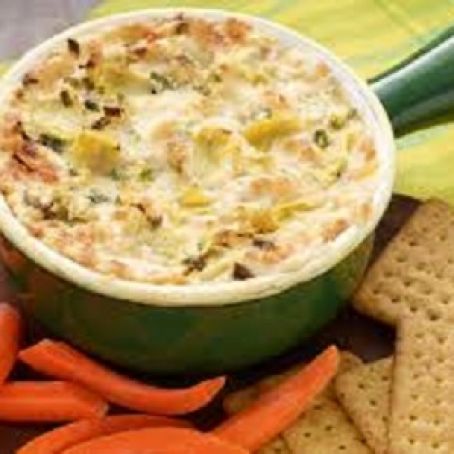 Baked Crab, Brie, and Artichoke Dip