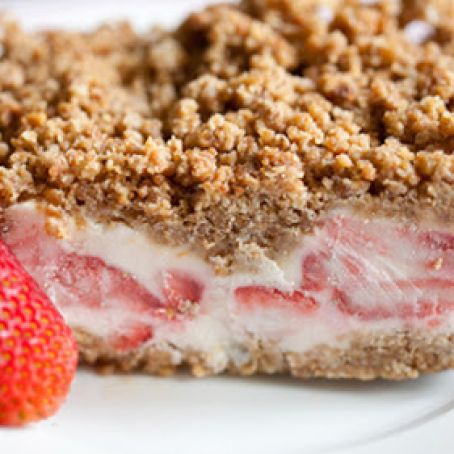 Frozen Strawberry Crunch Cake