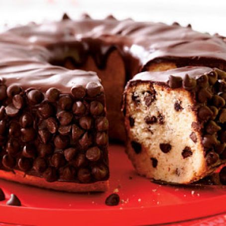 Sour Cream-Chocolate Chip Cake