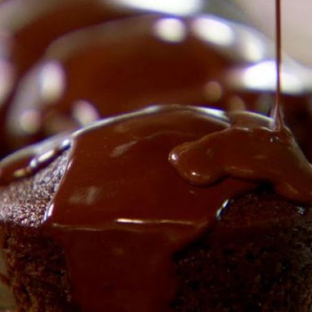 Heavenly Creme Filled Cupcakes