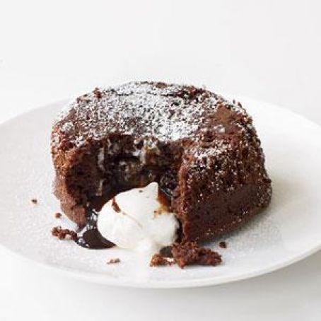 Molten Chocolate Cake with Marshmallow Filling