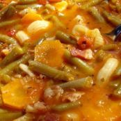Soup with string beans, garlic and bacon
