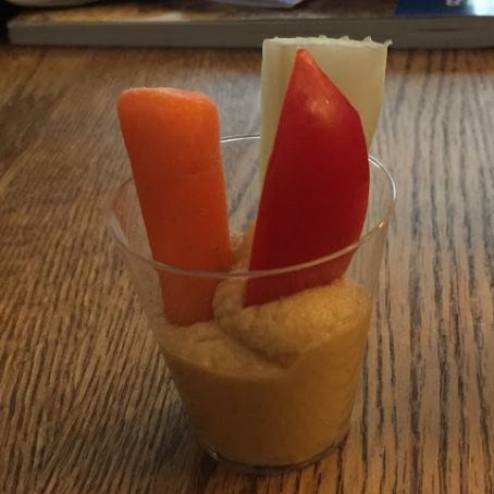 Veggie Hummus cups