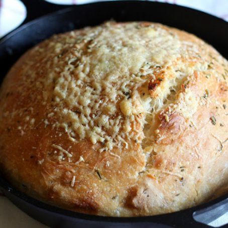No Knead Rosemary Parmesan Skillet Bread