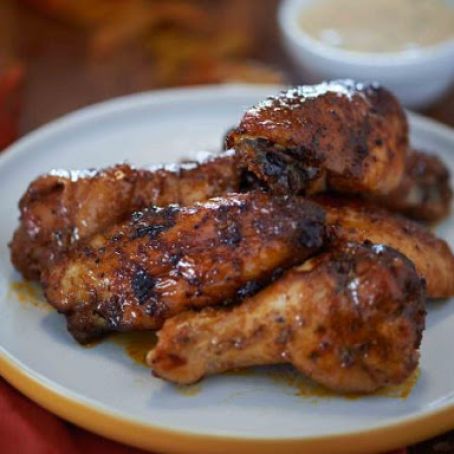 SMOKED WINGS WITH HOMEMADE CHIPOTLE RANCH