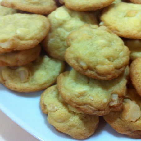 White Chocolate Macadamia Cookies