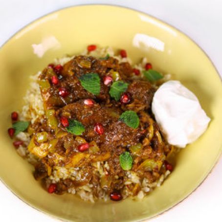 CHICKEN-POMEGRANATE STEW