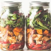 Southwestern Chicken Fajita Mason Jar Salad