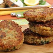Quinoa Cakes with Lemon Yogurt Sauce