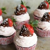 Chocolate Covered Strawberry Cupcakes